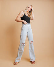 Cargar imagen en el visor de la galería, Light Jeans with holes - Shopsurgeclothing