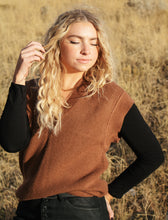 Cargar imagen en el visor de la galería, Field Sweater Vest - Shopsurgeclothing
