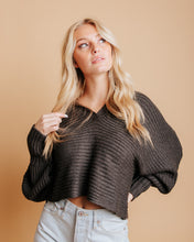 Load image into Gallery viewer, Collared Sweater - Shopsurgeclothing
