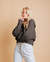 Load image into Gallery viewer, Collared Sweater - Shopsurgeclothing
